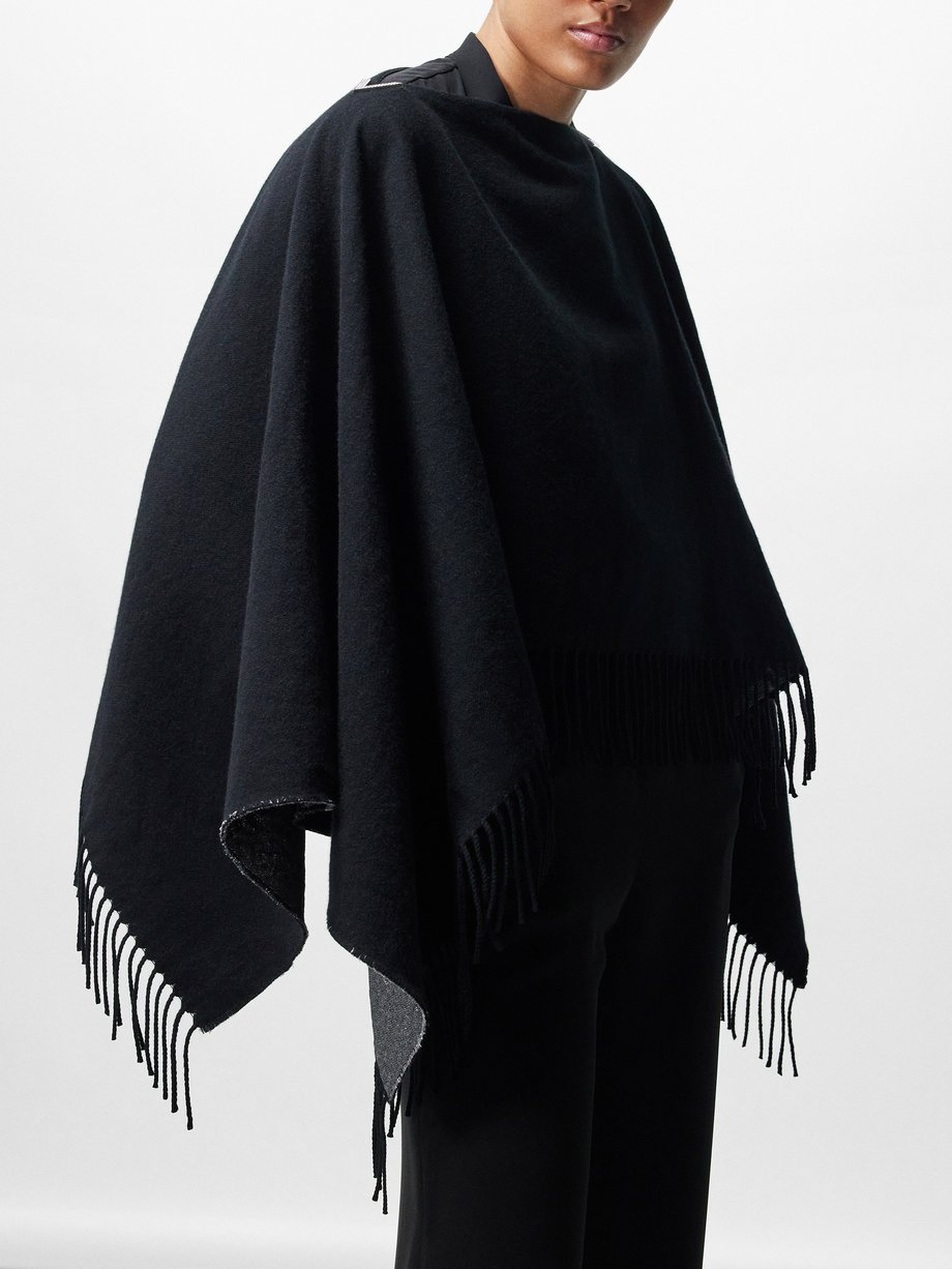 Valentino Garavani V-plaque wool-blend shawl