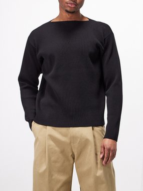 Super Hard Twist Rib Knit Pullover in Black in Brown