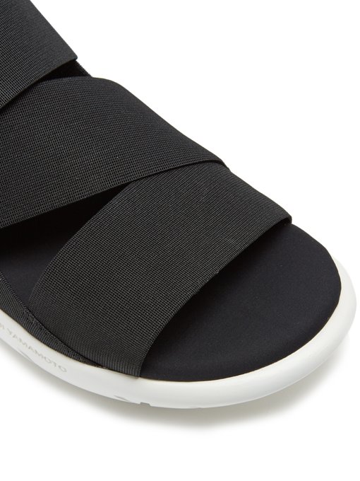 qasa sandals