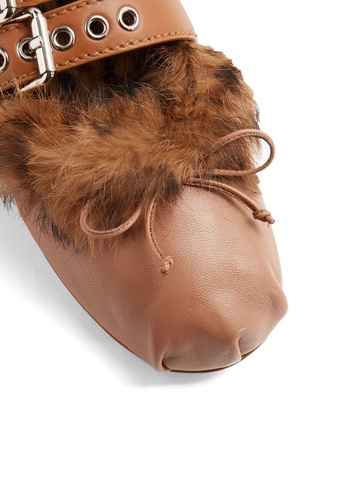 Buckle-fastening leather fur-lined 