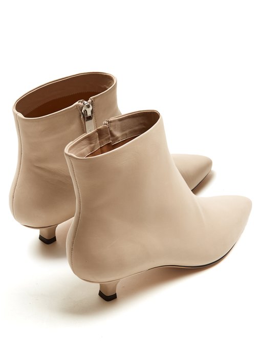 Coco point-toe leather ankle boots展示图