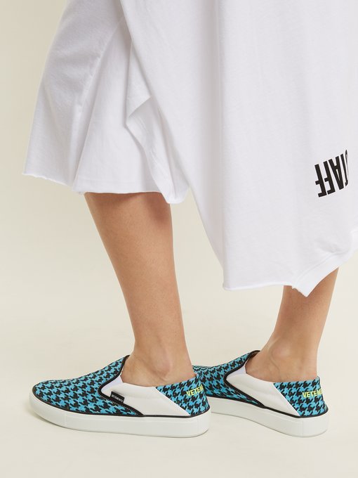 Houndstooth-print slip-on trainers展示图