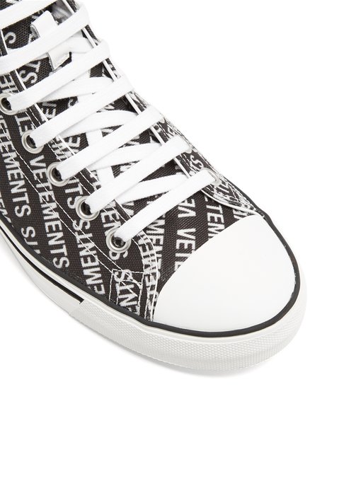 Logo-print high-top canvas trainers展示图