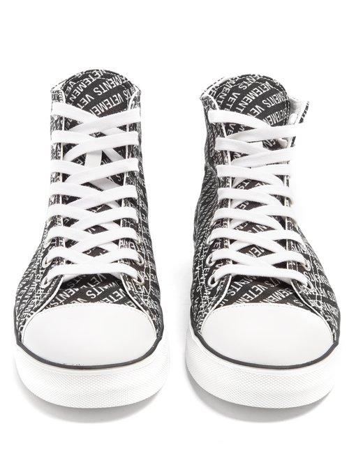 Logo-print high-top canvas trainers展示图