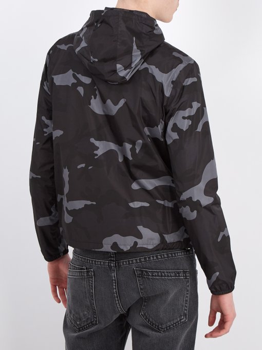 Camouflage-print hooded shell jacket展示图