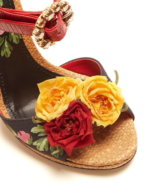 Amore floral-embellished sandals展示图