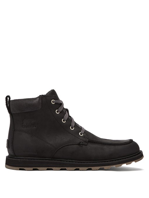 sorel moccasin boots