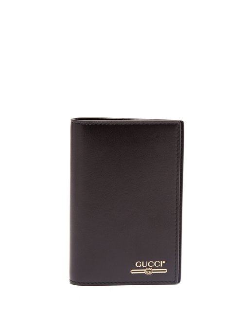 Logo leather passport holder | Gucci 