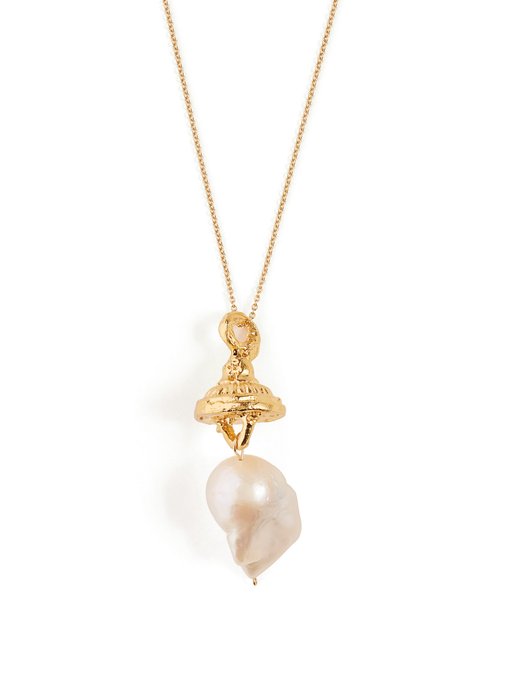 gold and pearl jewellery