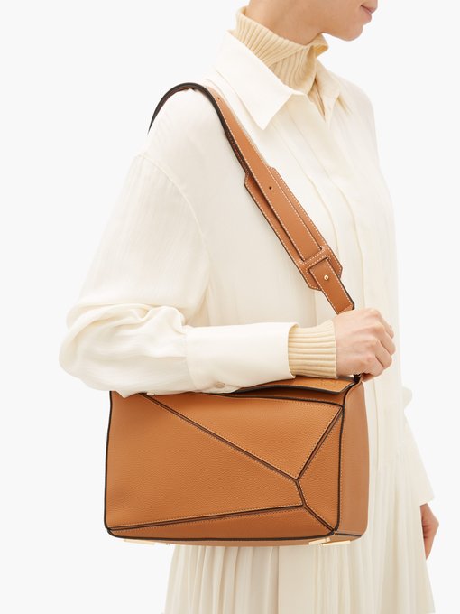 Loewe ロエベ パズル ミディアム レザーバッグ Matchesfashion マッチズファッション