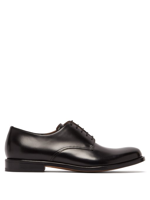 round toe derby shoes