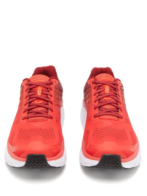 red running trainers