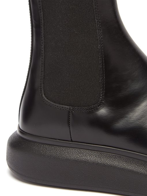 alexander mcqueen leather chelsea boots