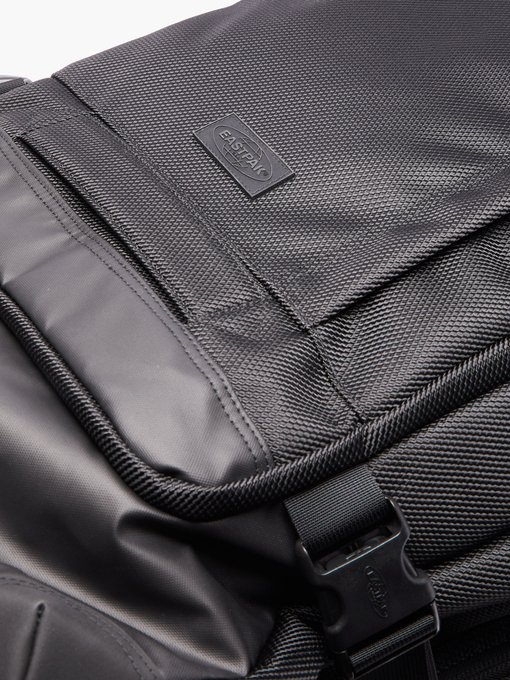 eastpak tranverz l black