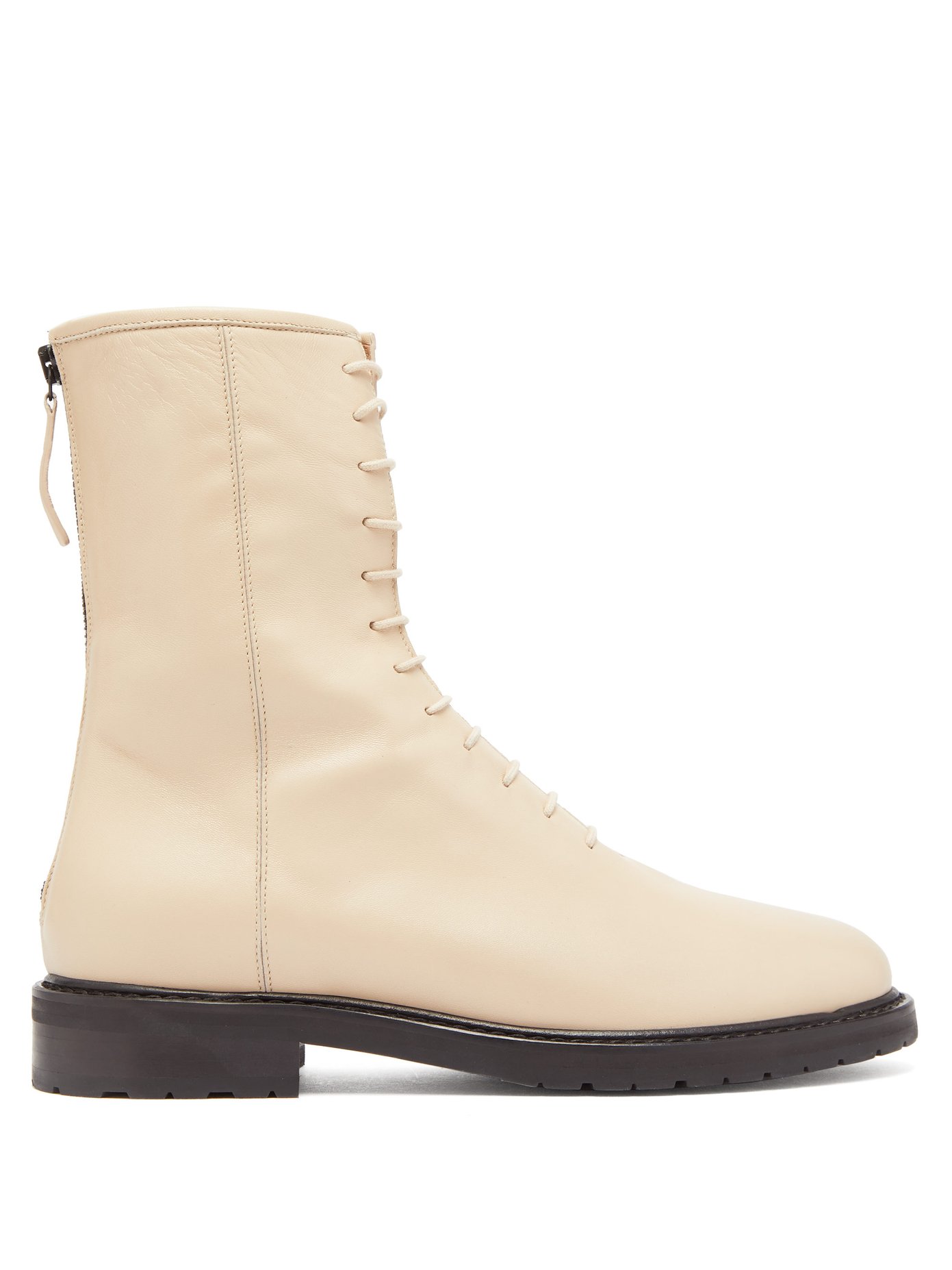 Tread-sole lace-up leather boots 