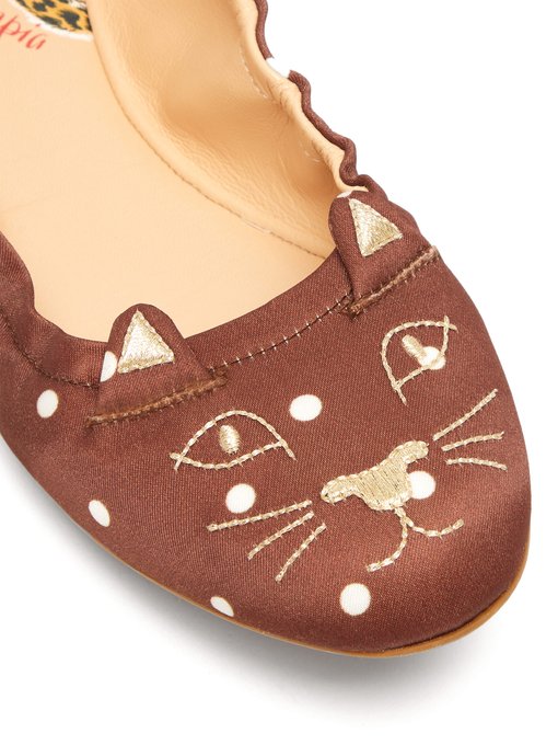 Kitty cat face-embroidered pumps 