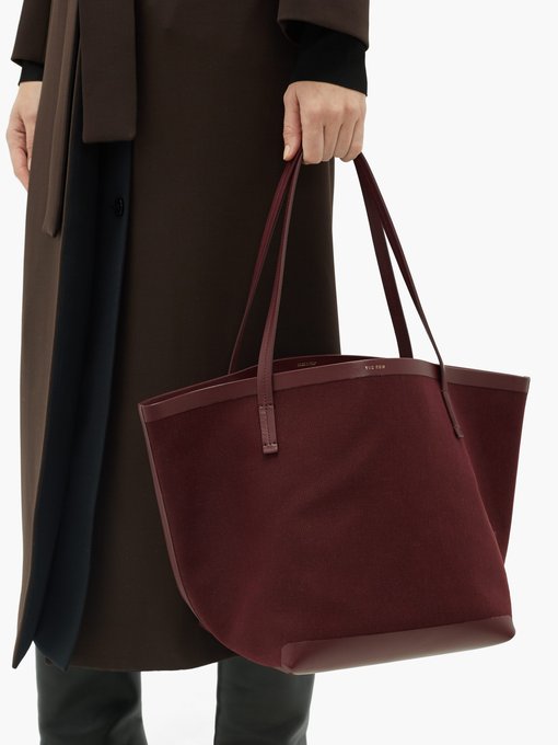 the row tote