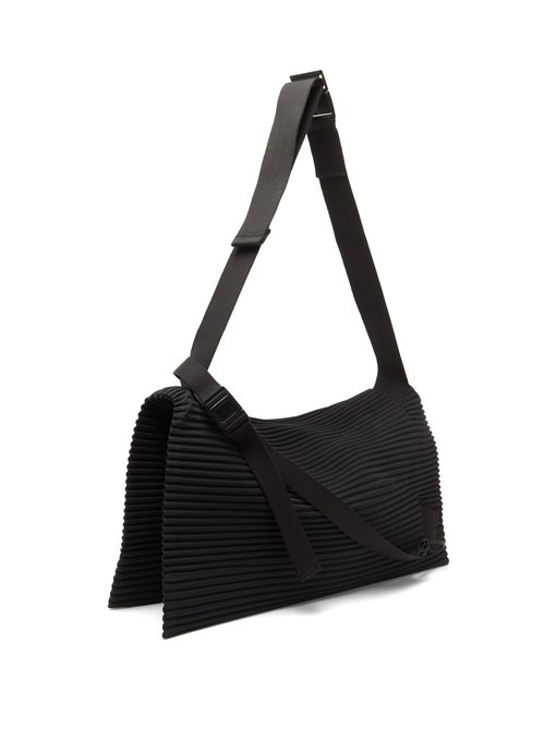 issey miyake homme plisse bag