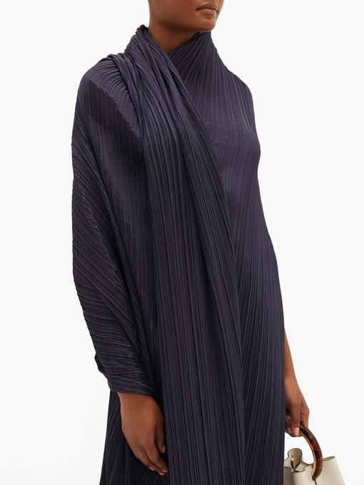 Madame T technical-pleated scarf | Pleats Please Issey Miyake ...