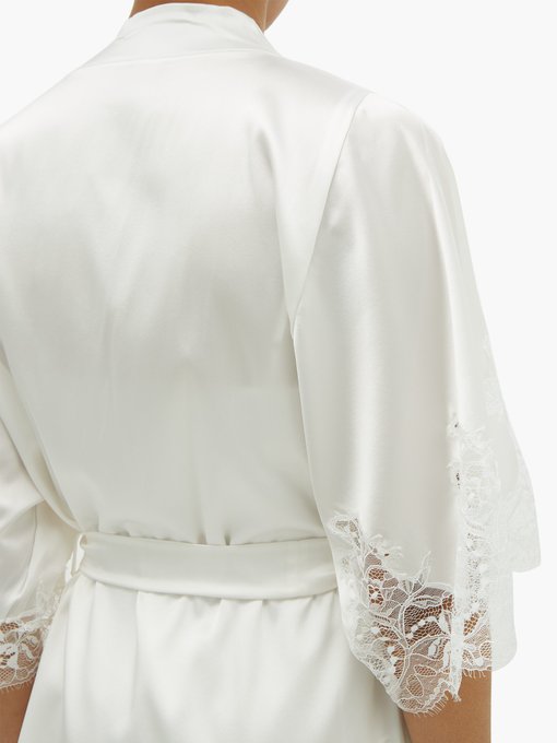 Signature lace-insert silk-blend robe | Fleur of England ...