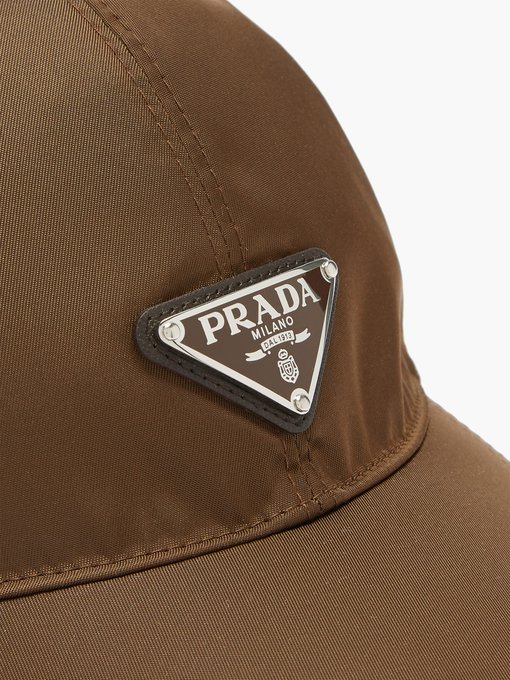 prada brown cap