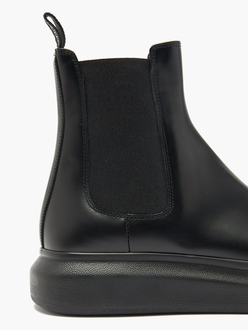 alexander mcqueen leather chelsea boots