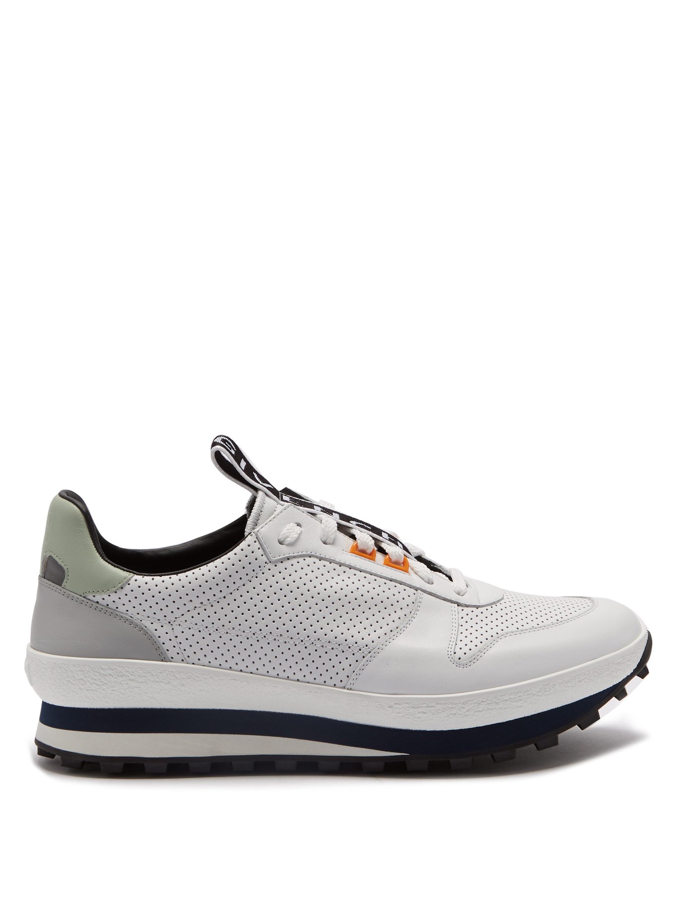 TR3 low-top leather trainers White 