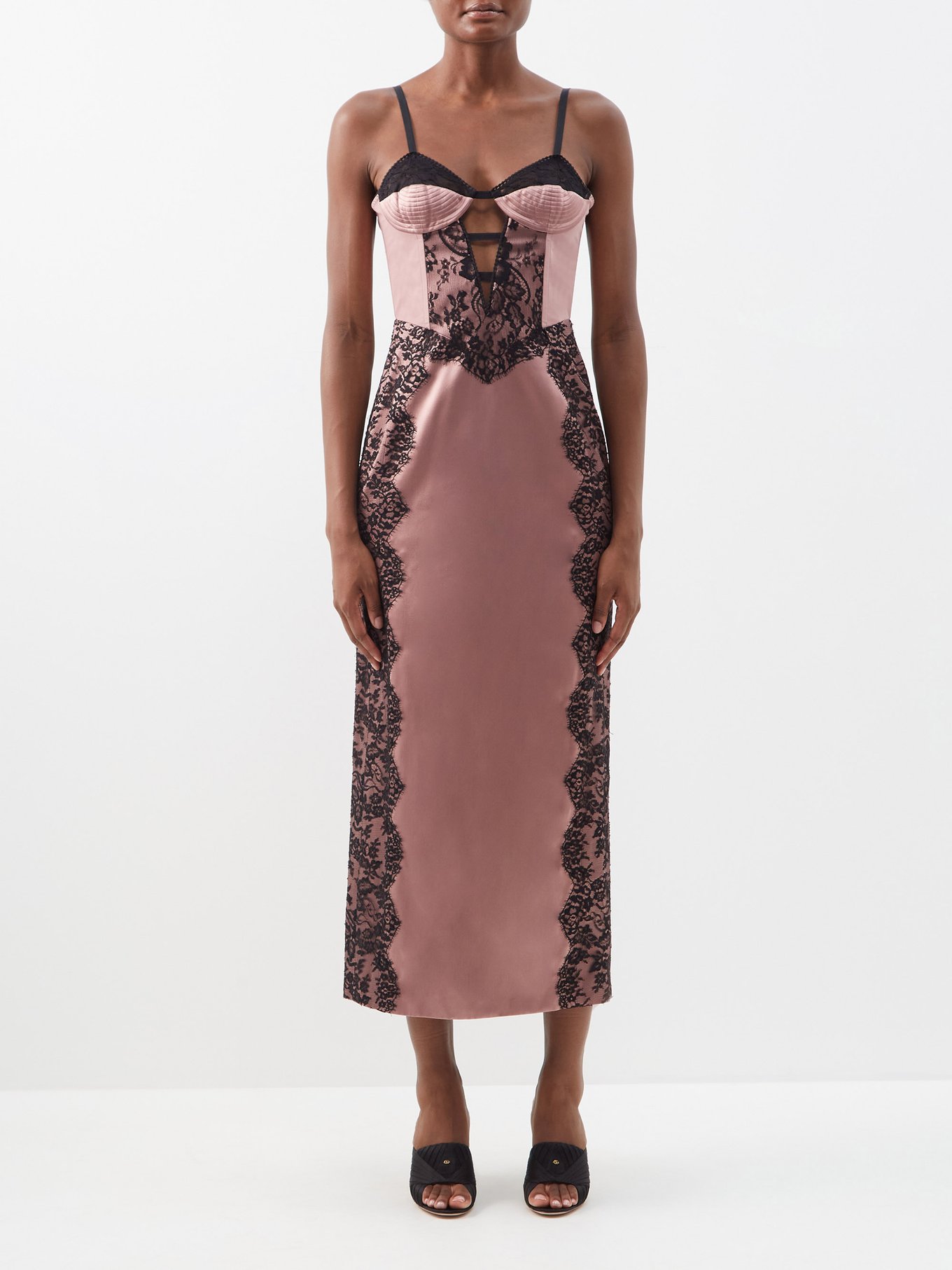 Gucci LIGHT PINK Lace-trimmed duchesse-silk dress | 매치스패션, 모던 럭셔리 온라인 쇼핑