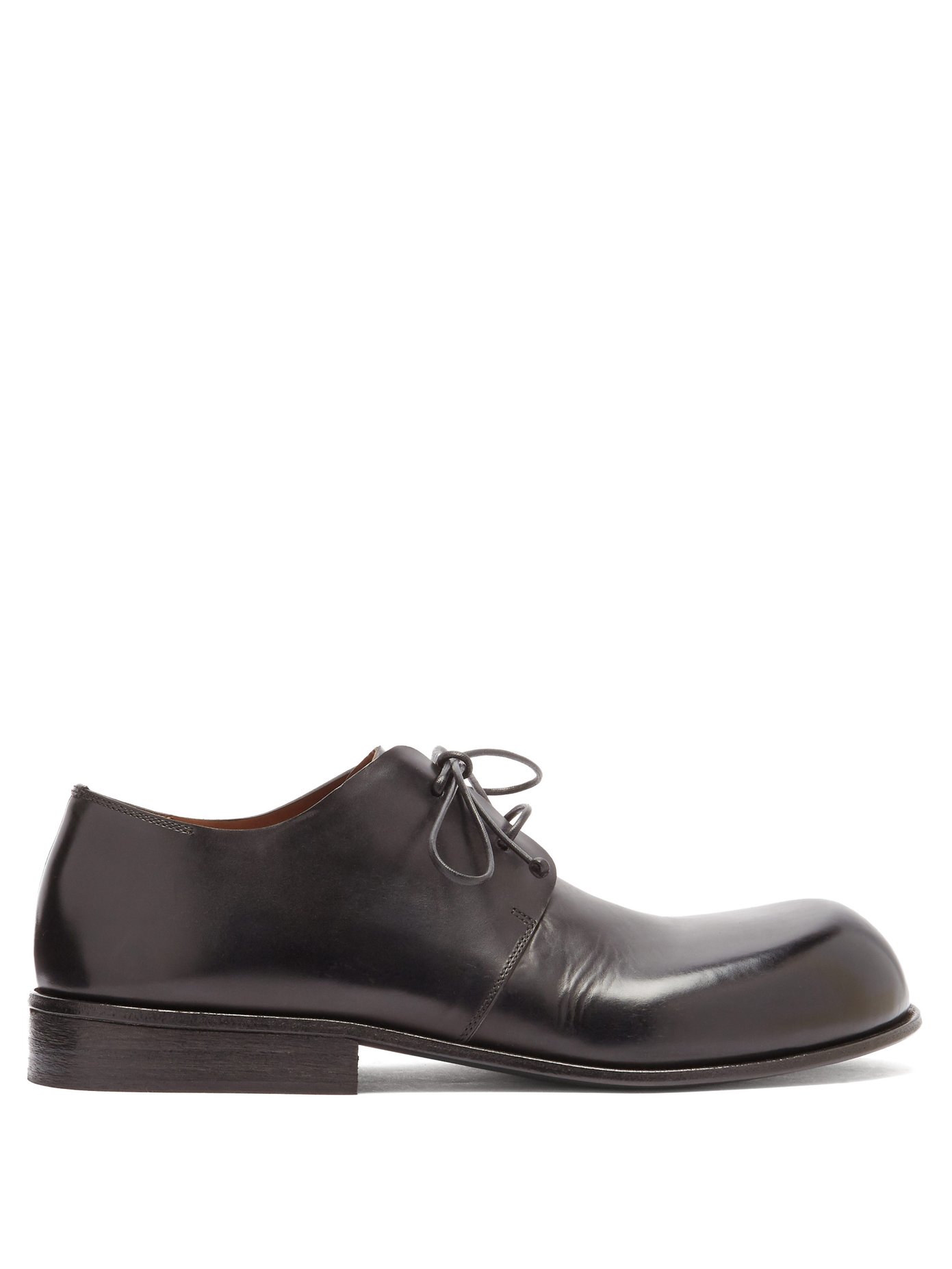 round toe derby shoes