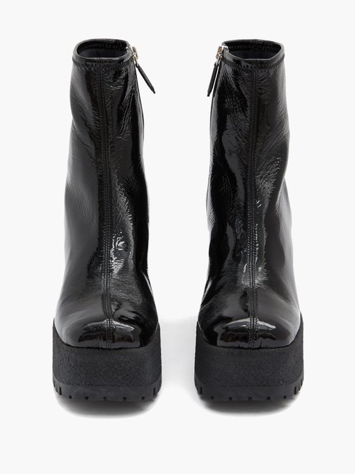 Square-toe patent-leather boots | Miu 