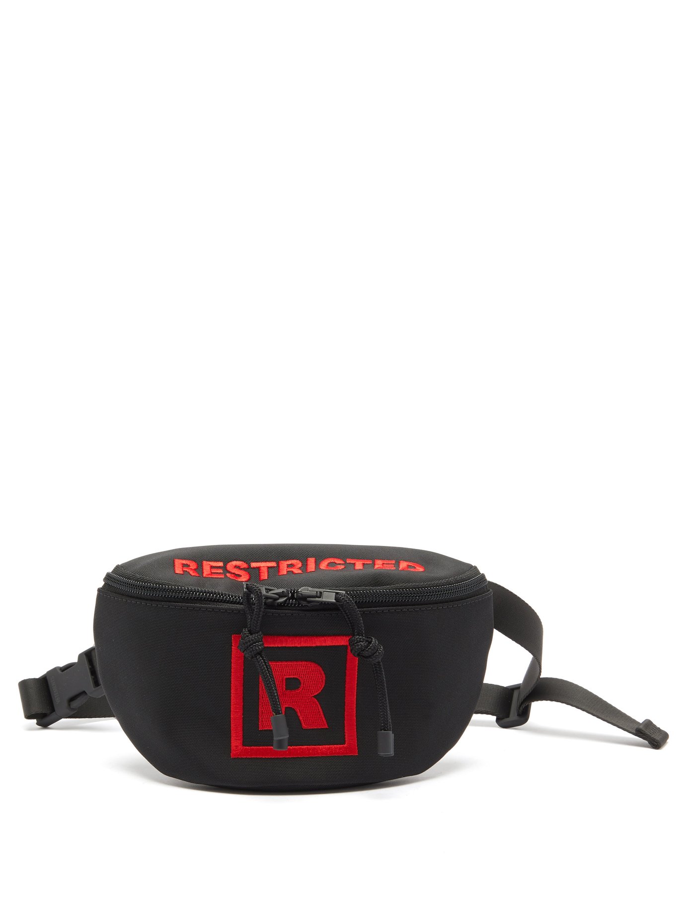 베트멍 로고 자수 나일론 벨트백 Vetements Black Logo-embroidered nylon belt bag