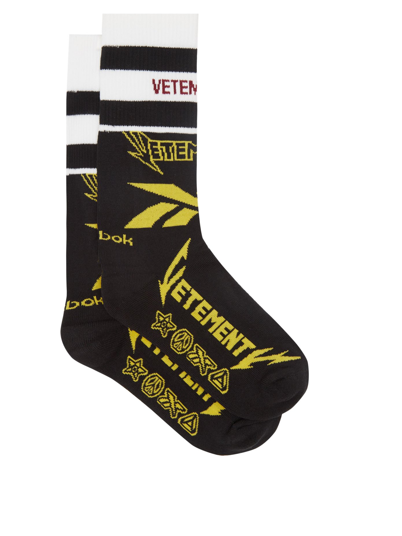 베트멍 X 리복 콜라보 로고 양말 Vetements Black X Reebok logo-jacquard socks
