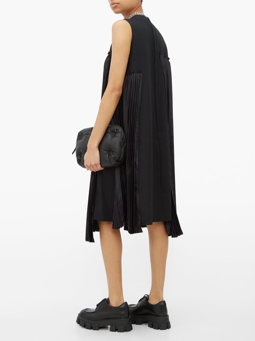 Noir Kei Ninomiya Plissé Houndstooth-panelled Wool-gabardine Dress Black - 70% Off Sale