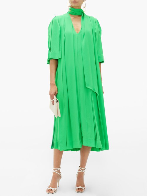Buy Victoria Beckham Pussy-bow Pleated Crepe Midi Dress Green online - shop best Victoria Beckham clothing sales