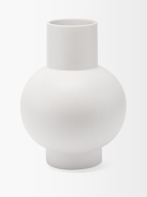 Raawii Strøm Extra-large Ceramic Vase In White | ModeSens
