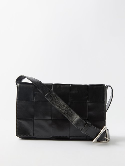 BOTTEGA VENETA: intrecciato leather smartphone case - Black  Bottega Veneta  shoulder bag 729296VCPQ3 online at