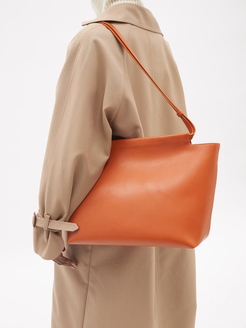 Aesther Ekme Sway Leather Tote Bag In Tan