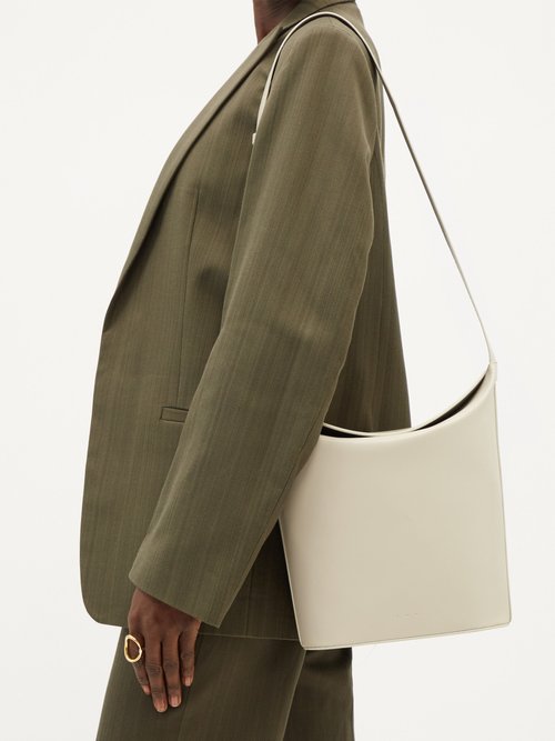 Aesther Ekme Sway Leather Bucket Bag In Ivory