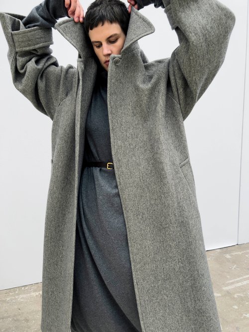 Raey - Oversized Belted Raglan-sleeve Linen-blend Coat - Womens - Grey