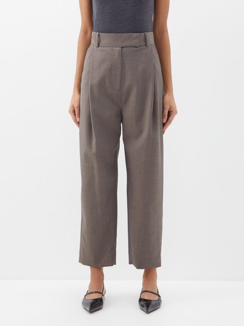 Toteme - Pleated Cropped Wool Trousers - Womens - Brown