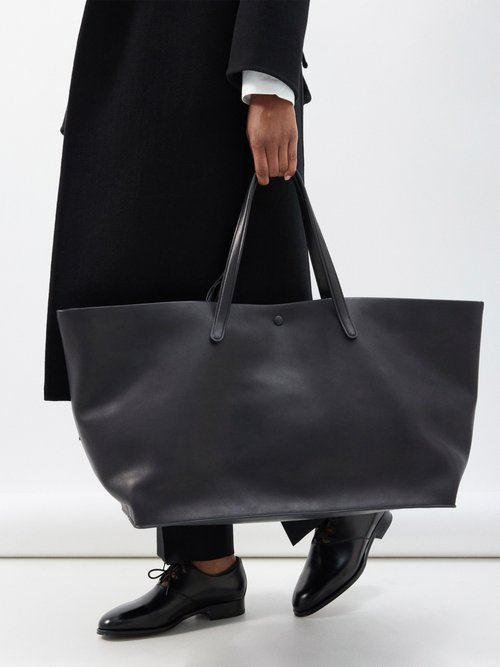 The Row Idaho Xl Leather Tote Bag In Black