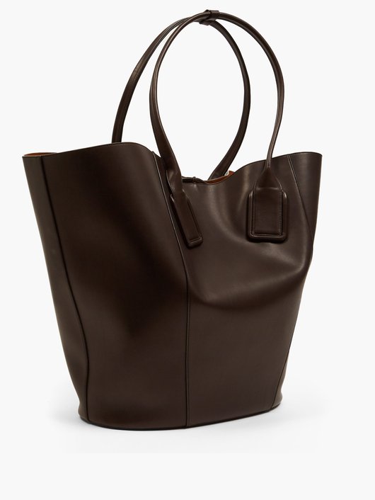 Basket large leather tote bag