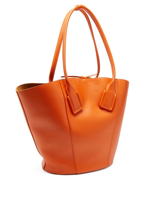 Basket large leather tote bag