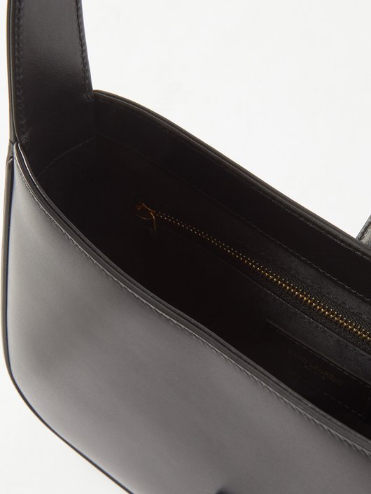 Le 5 à 7 leather shoulder bag