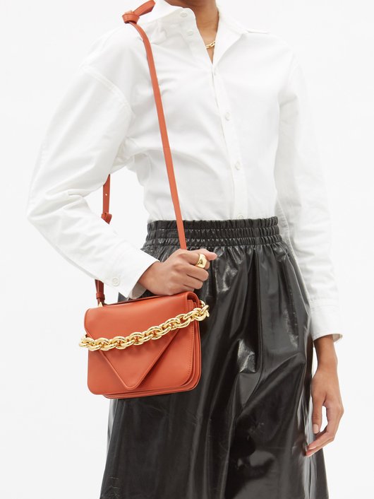 Mount small leather shoulder bag