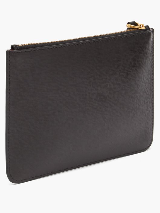 Rockstud grained-leather pouch