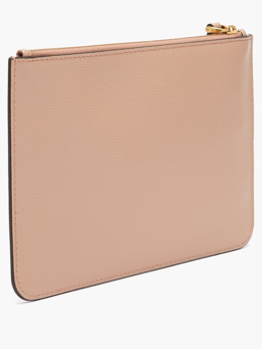 Rockstud grained-leather pouch