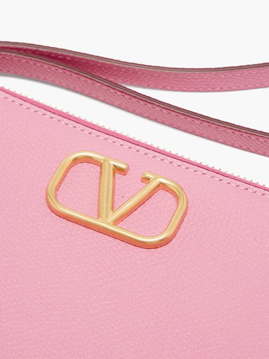 V-logo grained-leather pouch