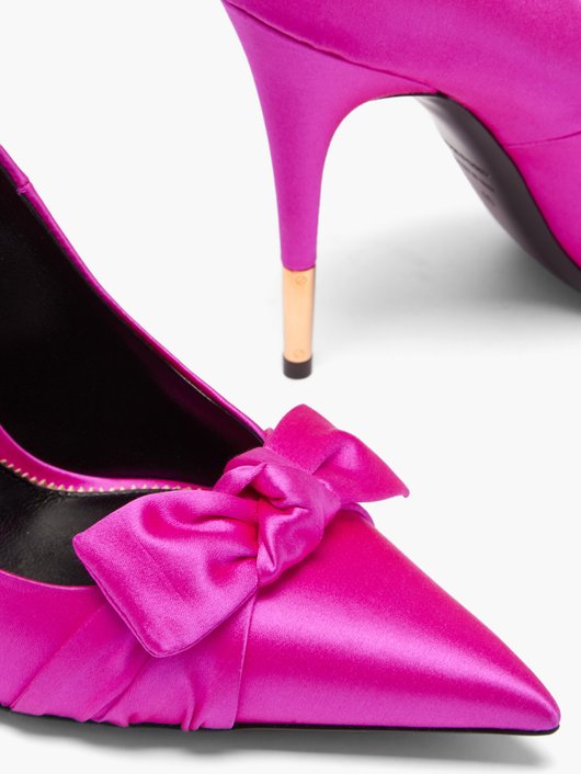 Bow-embellished satin point-toe pumps