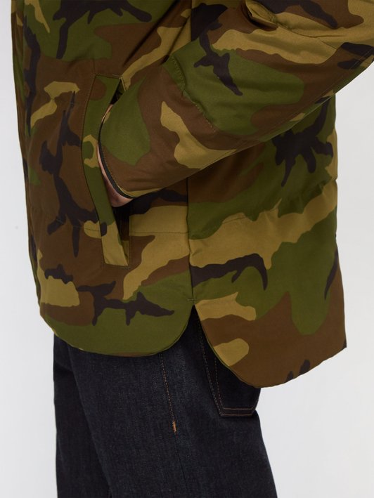 Canada Goose MacMillan camouflage-print hooded down jacket